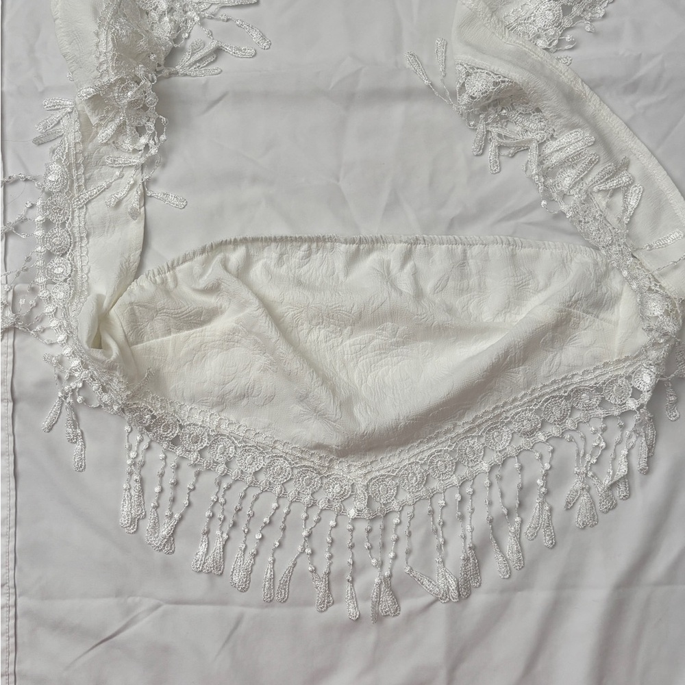 Elegant White Lace Trimmed Women's Intimate